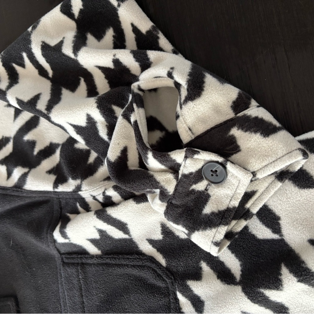 Maurice’s Wilder Fleece Shacket / Black & White Houndstooth Pattern / Size XL - Picture 2 of 7